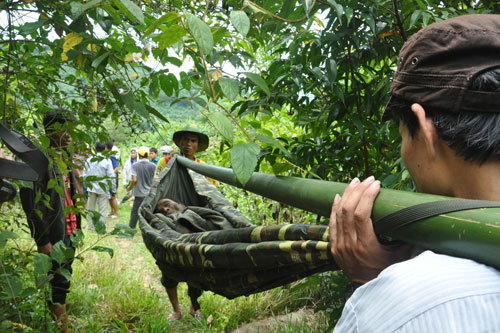 Во вьетнамских джунглях нашли семью маугли