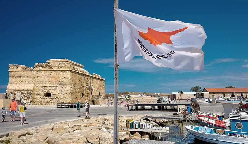 С 4 января для вылета на Кипр туристам нужен ПЦР-тест
