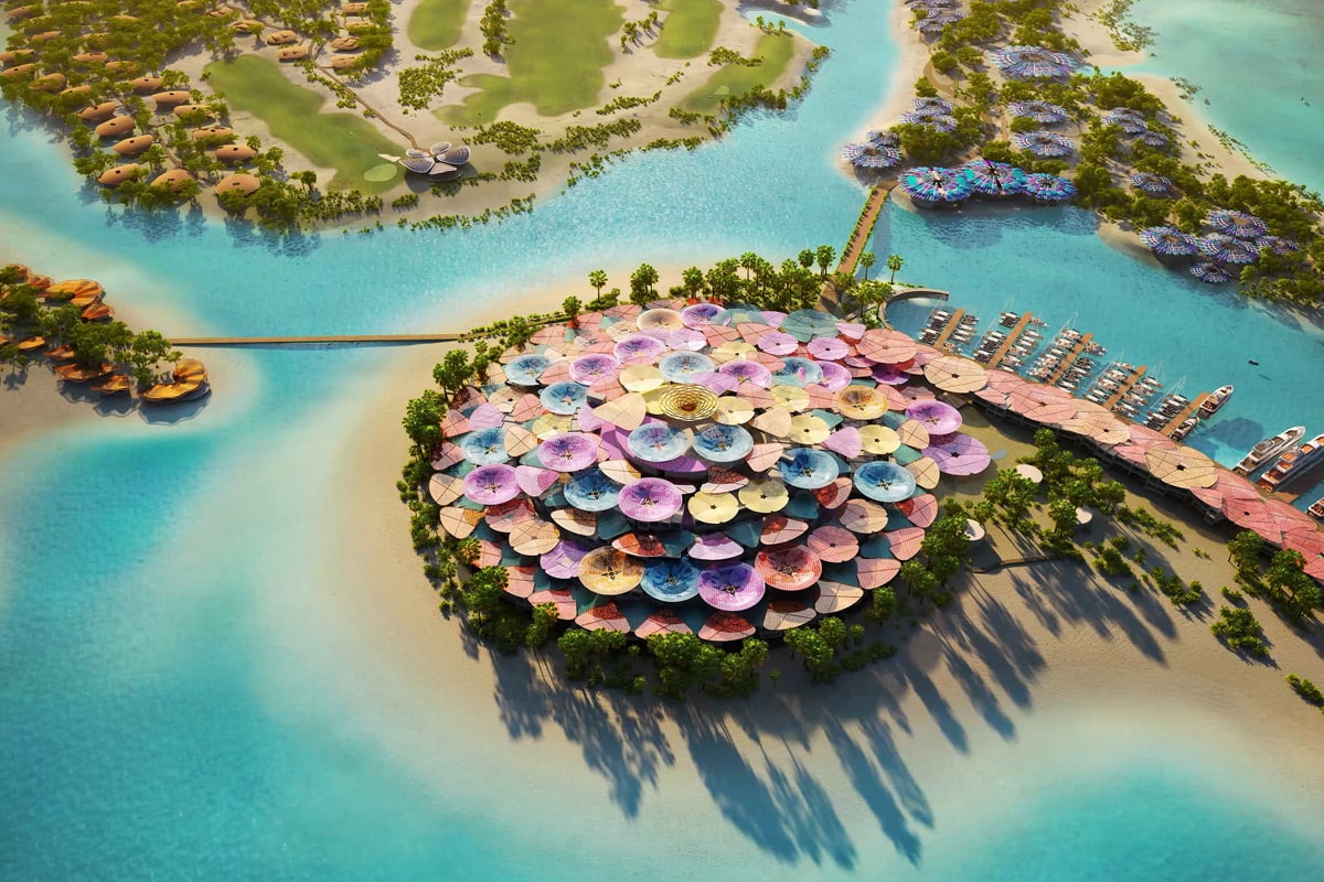 Саудовская Аравия открывает курорт, где можно будет купаться в бикини