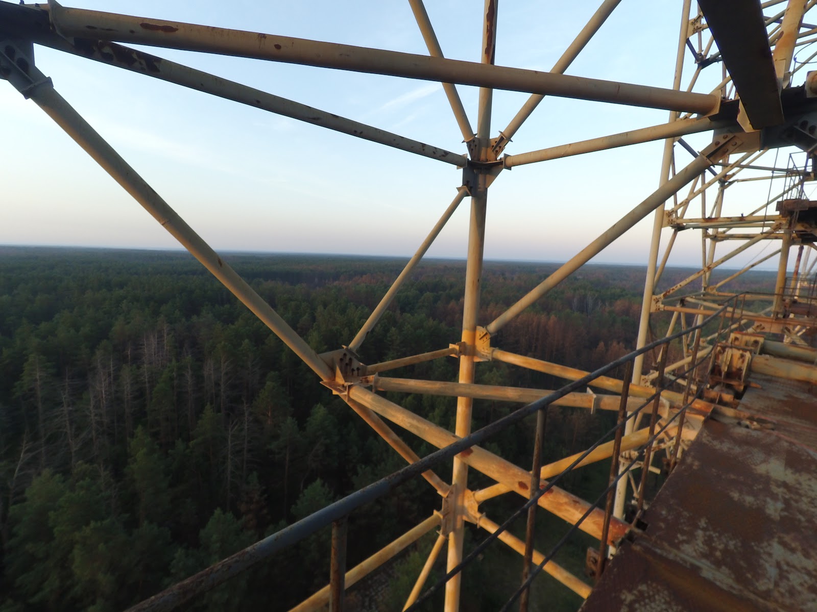 Путешествие в Зону Отчуждения и Припять. Часть 2 | поход в Чернобыль нелегально