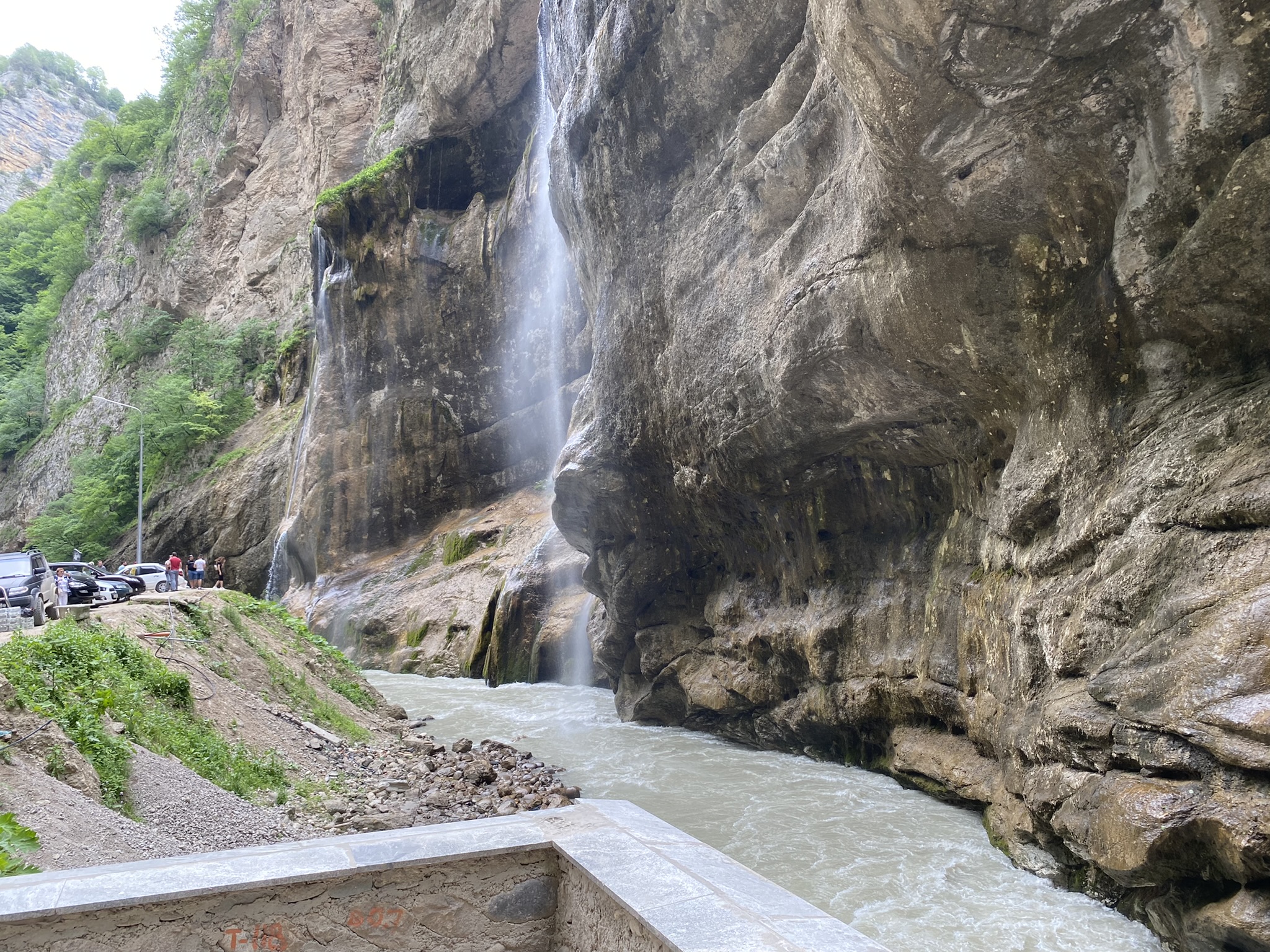 Поездка на перевал Актопрак, Чегемские водопады и озеро Гижгит